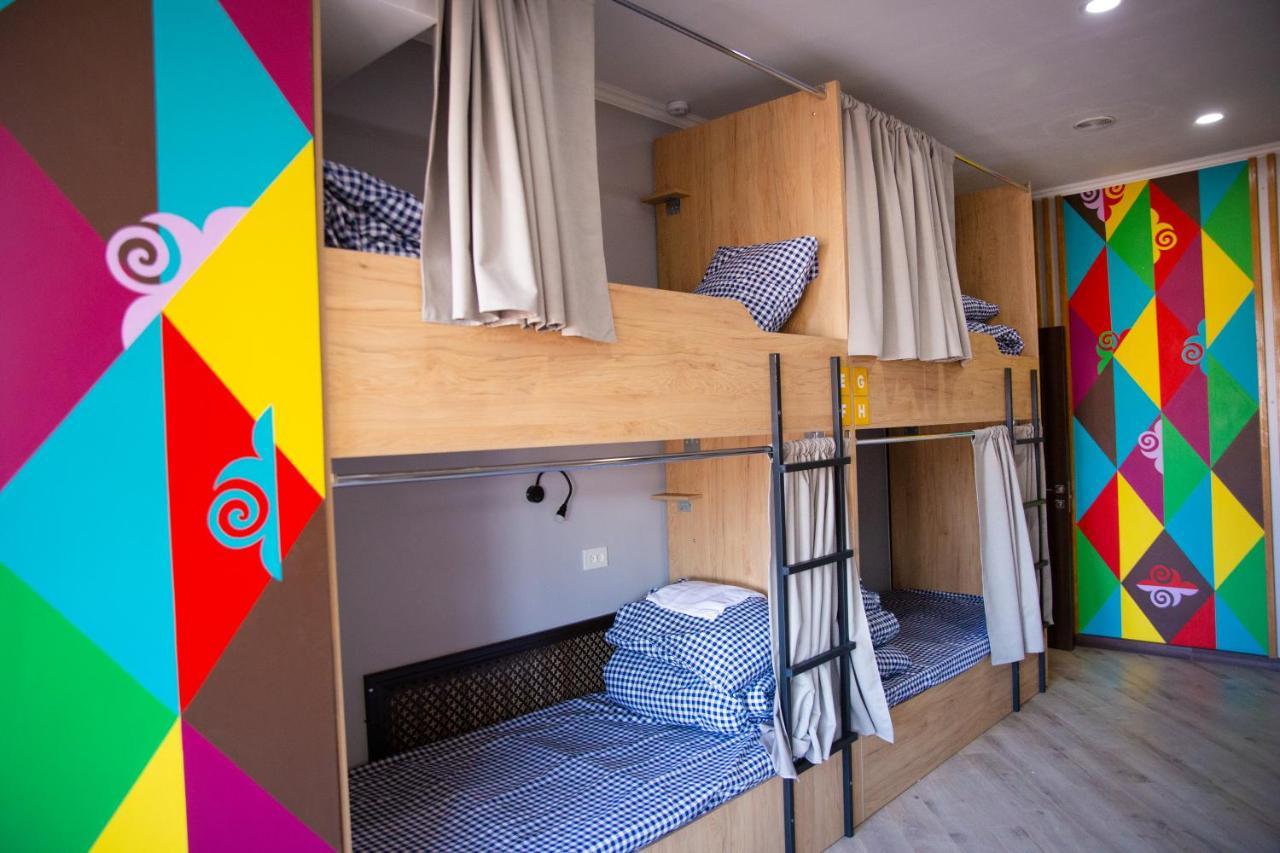 People Hostel Bishkek Ngoại thất bức ảnh