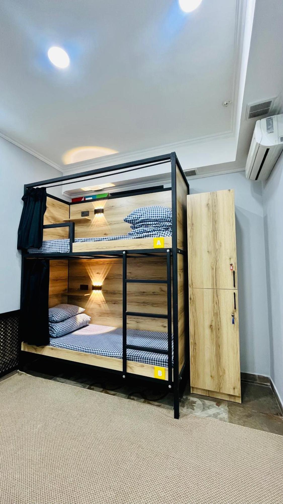 People Hostel Bishkek Ngoại thất bức ảnh
